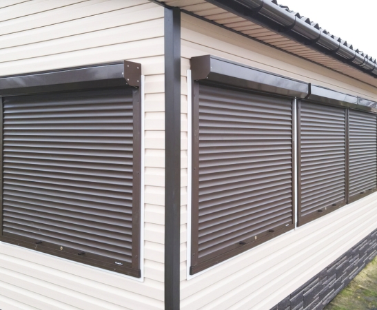 Рольставни на окна в Александровском