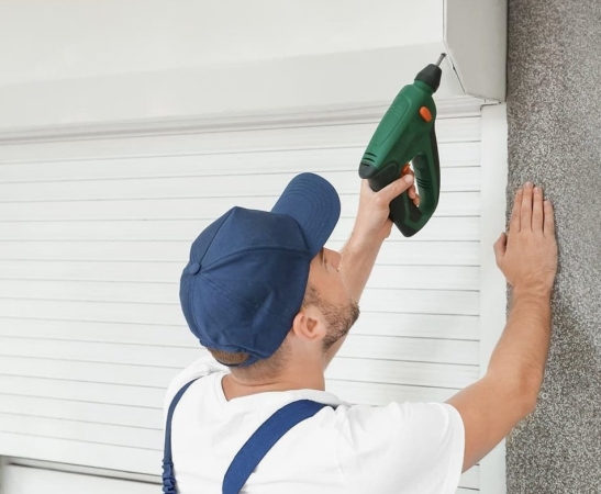 Установка рольставней в Александровском