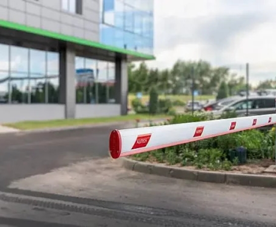 Установка автоматического шлагбаума в Александровском